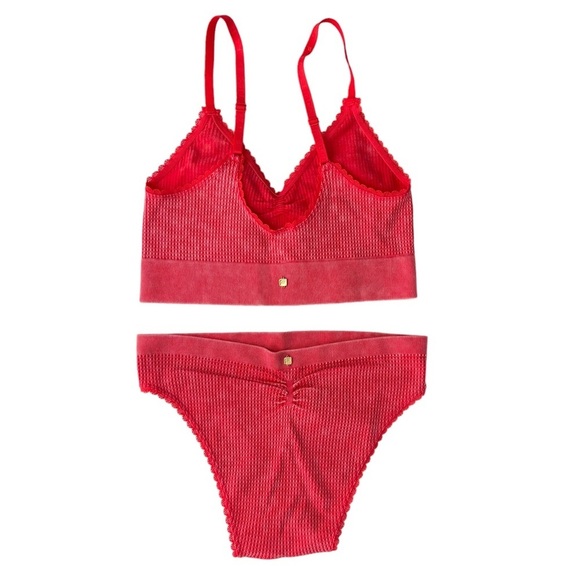 Fabletics Cable Knit Bralette and Brief Set Color Washed Strawberry Red Size Med - Picture 2 of 13